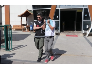 Güney Afrikalı Sahte Müteahhit Yüksek Kar Vaadiyle Bir Şahsı 2 Milyon Tl Dolandırdı