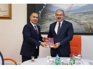 Kütahya Valisi Ömer Toraman’dan Eskişehir Tapu Ve Kadastro Müdürlüğüne Ziyaret