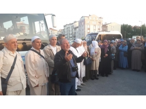 Umre Yolcuları Kutsal Topraklara Uğurlandı