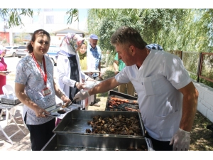 Far Hastanesi Personeli Mangal Partisinde Stres Attı