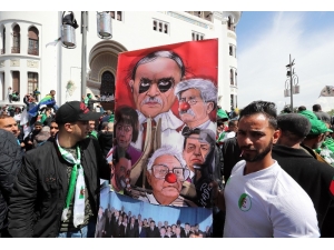 Cezayir’de Yeni Hükümet İçin ‘Ordusuz’ Diyalog Önerisi