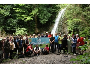 Doğaseverler Çınarlıdere Şelalesine Yürüdü