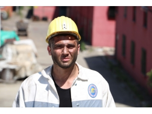 18 Yaşındaki Futbolcu, Madenci Oldu