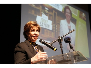 Işılay Saygın’ın Yoğun Bakımdaki Tedavisi Sürüyor