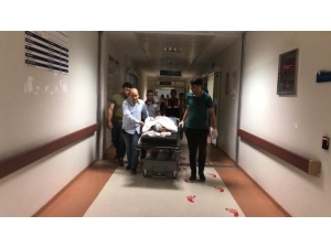 Yerde Bulduğu Cisim Elinde Patlayan Çocuk Ağır Yaralandı