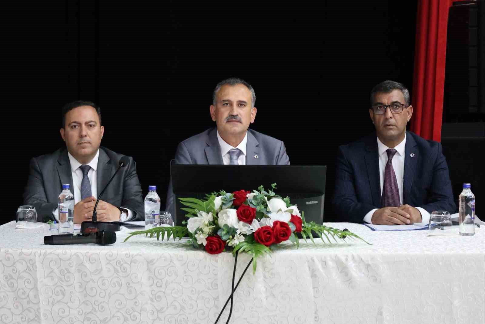 agri-da-kamu-yatirimlari-ve-dsi-calismalari-degerlendirildi