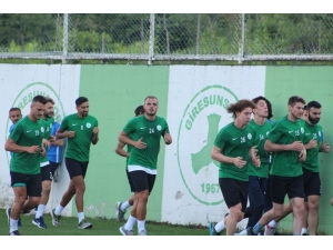Giresunspor’dan 6 İmza