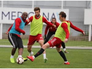 Sivasspor, Yarın Topbaşı Yapacak