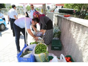 Odunpazarı Zabıtası Seyyar Satıcılara Göz Açtırmıyor