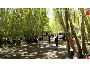 Serinlemek İsteyenler Ayngebire’ye Akın Ediyor