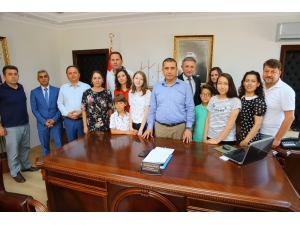 Kaymakam Güney Lgs Birincilerini Ödüllendirdi