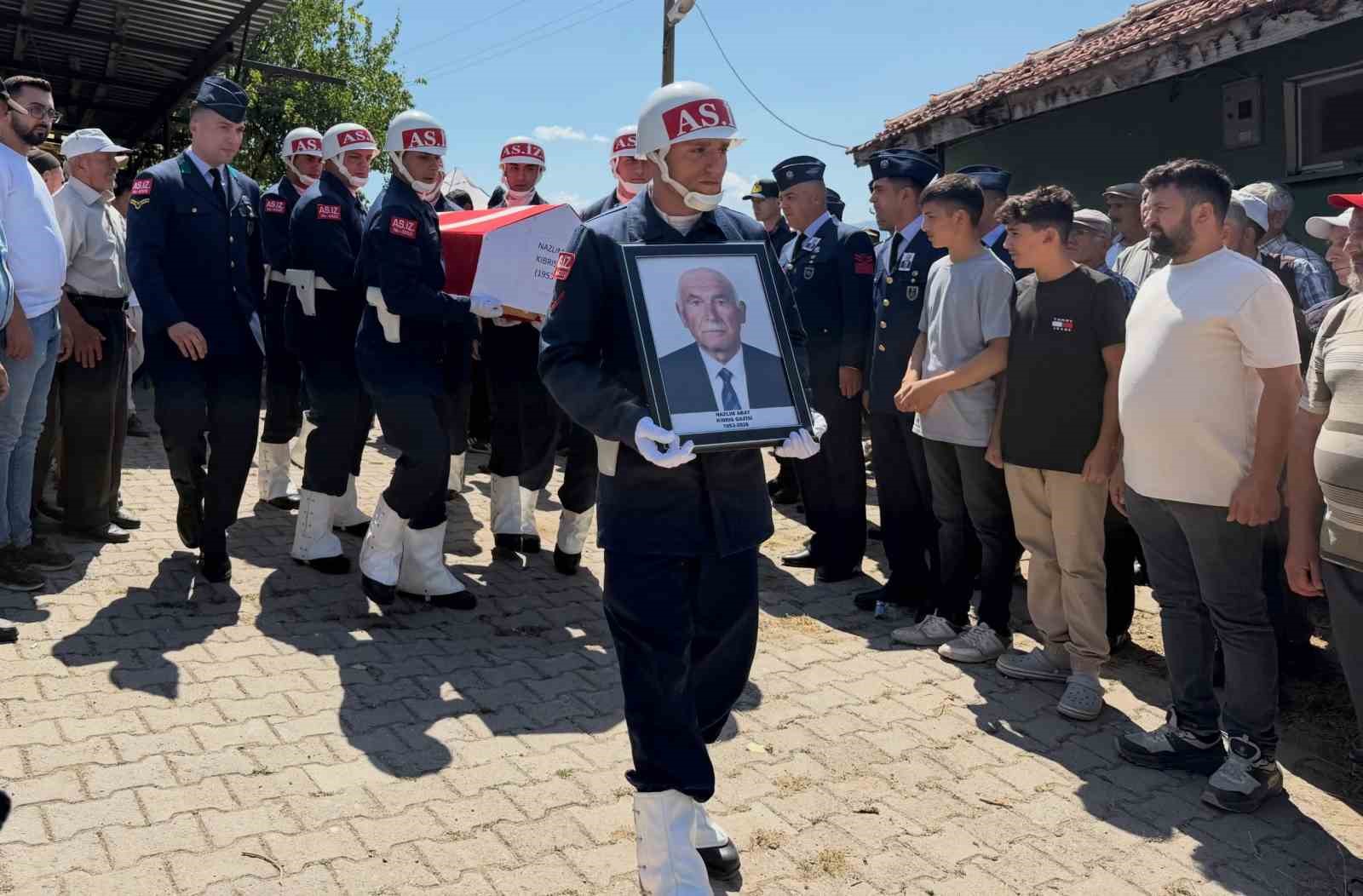 simav-da-kibris-gazisi-nazlim-abay-son-yolculuguna-ugurlandi