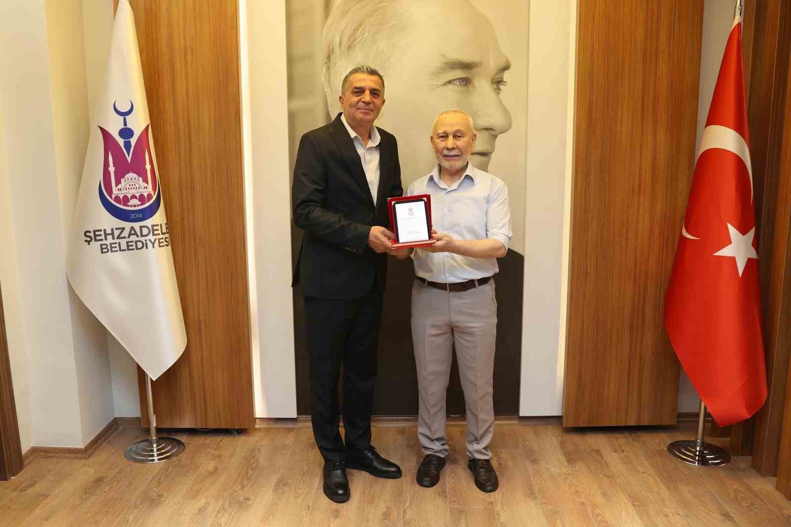 manisa-da-41-bin-nikaha-imza-atti-gozyaslariyla-veda-etti