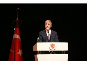 Bakan Akar, Milli Savunma Üniversitesi Mezuniyet Törenine Katıldı