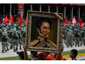 Venezuelalılar, Kuruluşlarının 208’inci Yıl Dönümünü Kutladı