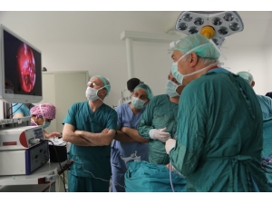 Kayseri Şehir Hastanesinde Bir İlk Gerçekleşti, Endoskopik Transsfenoidal Ameliyatı Yapıldı