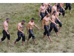 Er Meydanında Başpehlivanlık İkinci Tur Güreşleri Sona Erdi