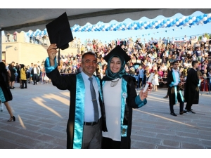Baba Kız Aynı Anda Mezun Oldu