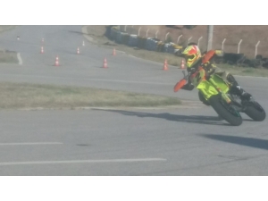 Uşak’ta Süpermoto Heyecanı Başladı