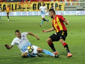 Göztepe Zorluyor, Ghilas Gitmiyor