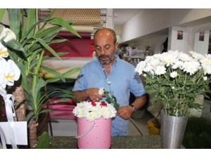 Çiçekçilerin Yaz Sezonu Beklentisi