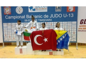 Yunusemreli Sporcu Balkan 3’üncüsü Oldu