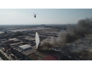 Geri Dönüşüm Fabrikasındaki Yangına ‘Toma’ Takviyesi