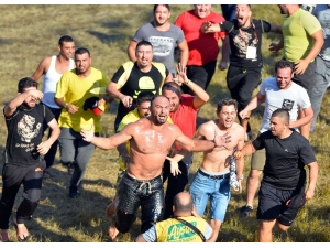 658. Tarihi Kırkpınar Yağlı Güreşleri’nin Finalinde Orhan Okulu’yu Mağlup Eden Ali Gürbüz Başpehlivan Oldu.