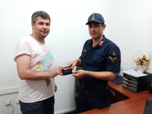 Kaybolan Cüzdanına Üzülmüştü, Jandarmadan Gelen Haber Onu Sevindirdi