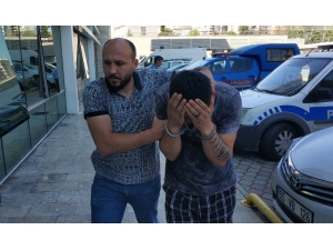 Evinde 4 Çeşit Uyuşturucu İle Yakalandı