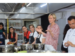 Annelere Ek Gıdaya Geçiş Atölyesi