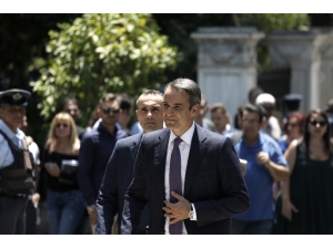 Yunanistan’ın Yeni Başbakanı Miçotakis, Yemin Etti