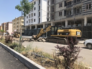 Kars’ta Şehiriçi Yolları Karayolları Yapıyor