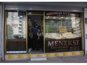 Emekli Subay Pompalı Tüfekli Soyguncuyu İkna Etti