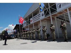 Cumhurbaşkanı Erdoğan Ve Bakan Akar, Bosna Hersek’te Mehmetçik’i Ziyaret Etti