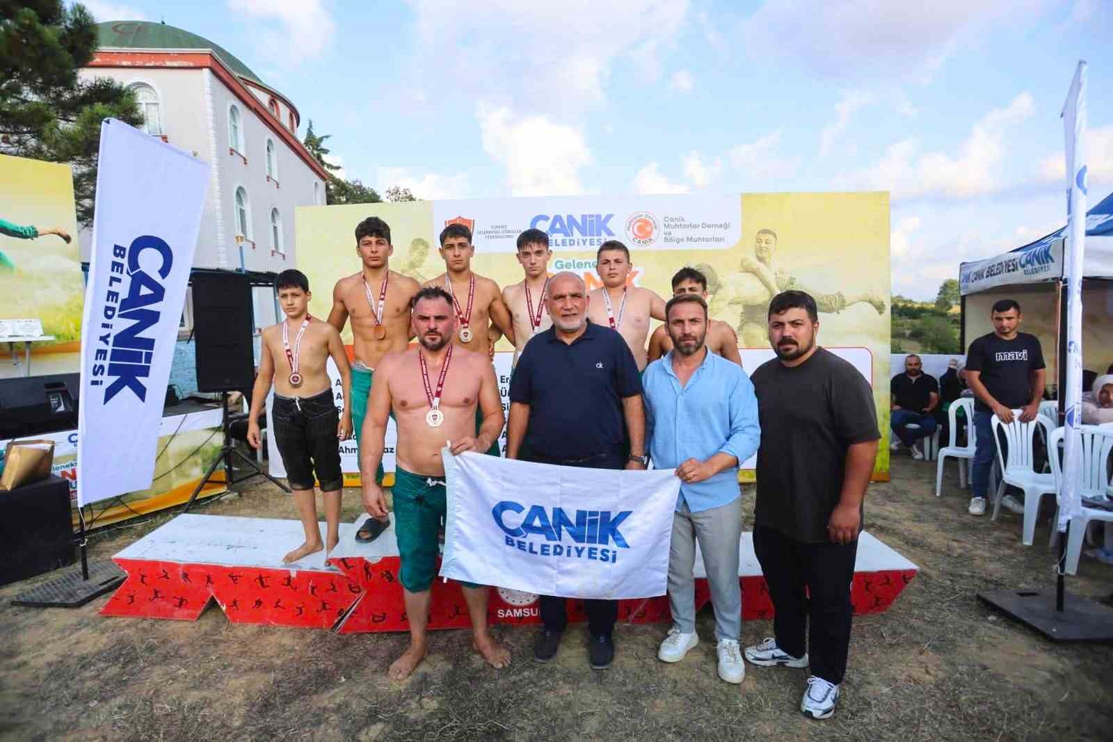 canik-gureslerinde-baspehlivan-recep-taslak