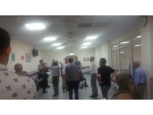 Hasta Yakınları Güvenlik Görevlilerine Saldırdı