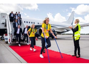 Dünya Üçüncüsü İsveç’e Coşkulu Karşılama