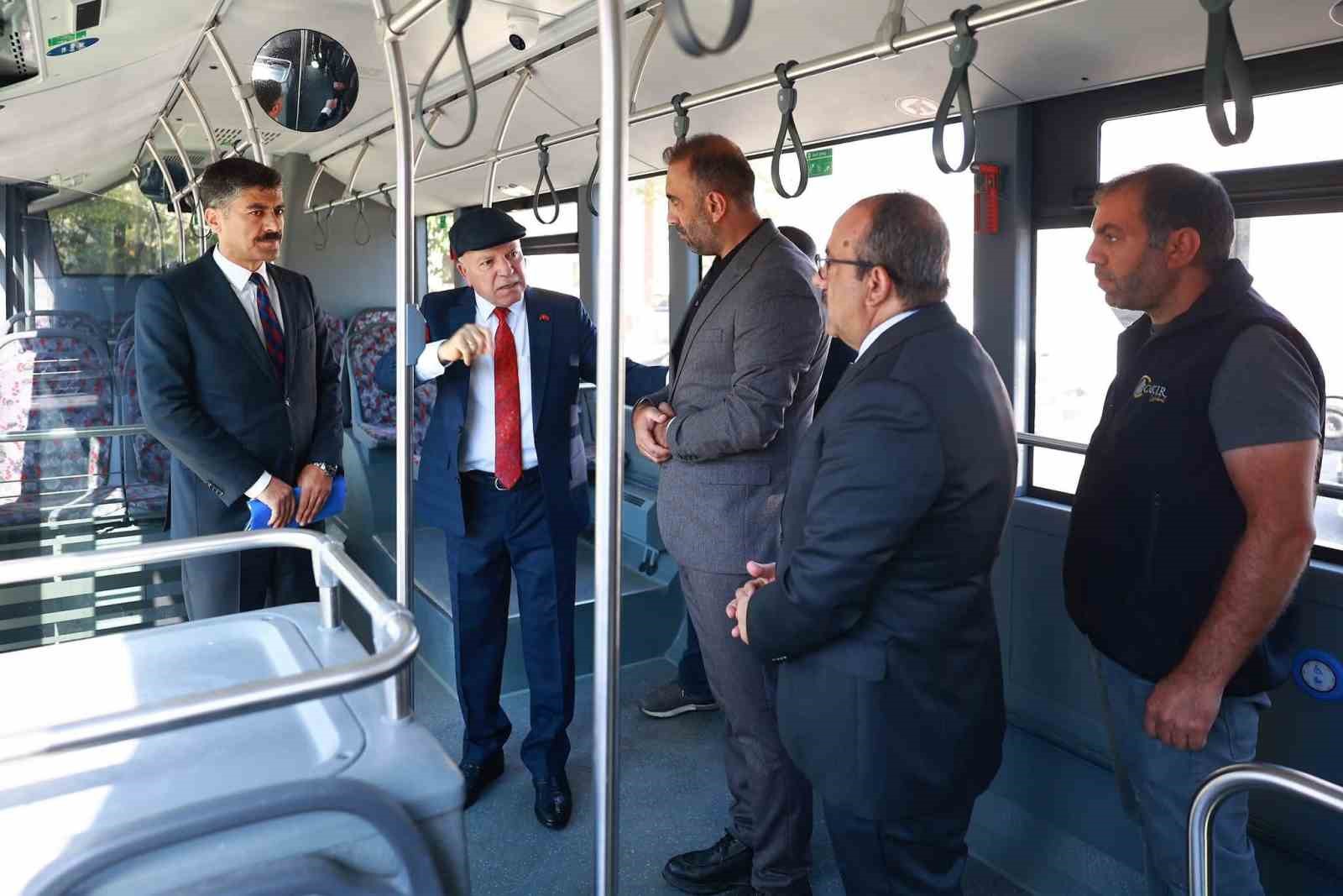 baskan-sekmen-halk-otobusu-soforleriyle-bir-araya-geldi