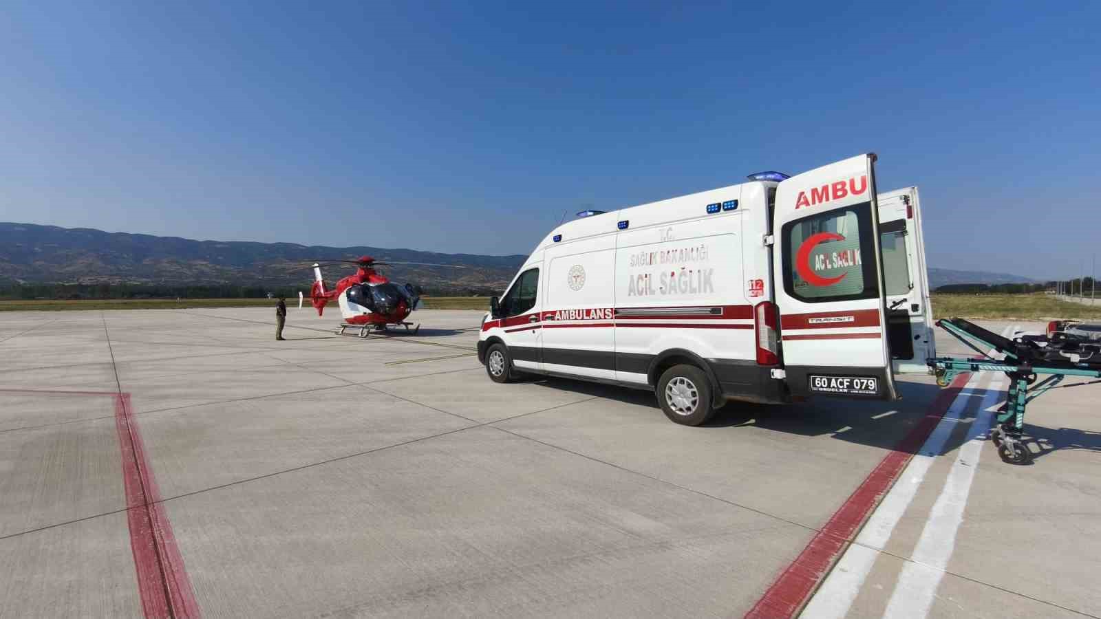 tokat-ta-kafa-travmasi-geciren-cocuk-helikopter-ambulansla-ankara-ya-sevk-edildi