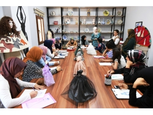 Şanlıurfa’da Moda Tasarım Kursu İlgi Gördü