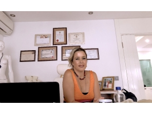 Küçük Göğüs Kadınlarda Özgüveni Etkiliyor