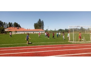 Çavdarhisar’da Judo Ve Futbol Kursu