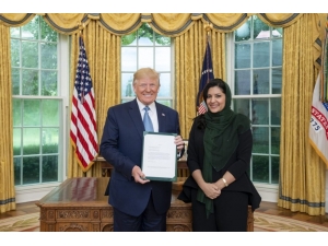 Trump, Suudi Arabistan’ın İlk Kadın Büyükelçisini Kabul Etti