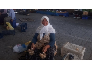 40 Yıldır Kendi Ürettiği Organik Ürünleri Satıyor