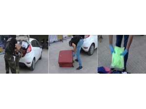 Otomobil Bagajındaki Bavuldan 5 Bin 190 Ekstasy Hap Çıktı