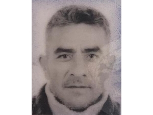 Polis Yüksek Ses İhbarı İçin Geldiği Araçta Cesetle Karşılaştı