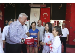 Başkan Atay, Milli Sporcularla Açılışta Buluştu