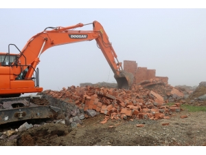 Gümüşhane Yaylalarındaki Kaçak Binaların Yıkımı Devam Ediyor