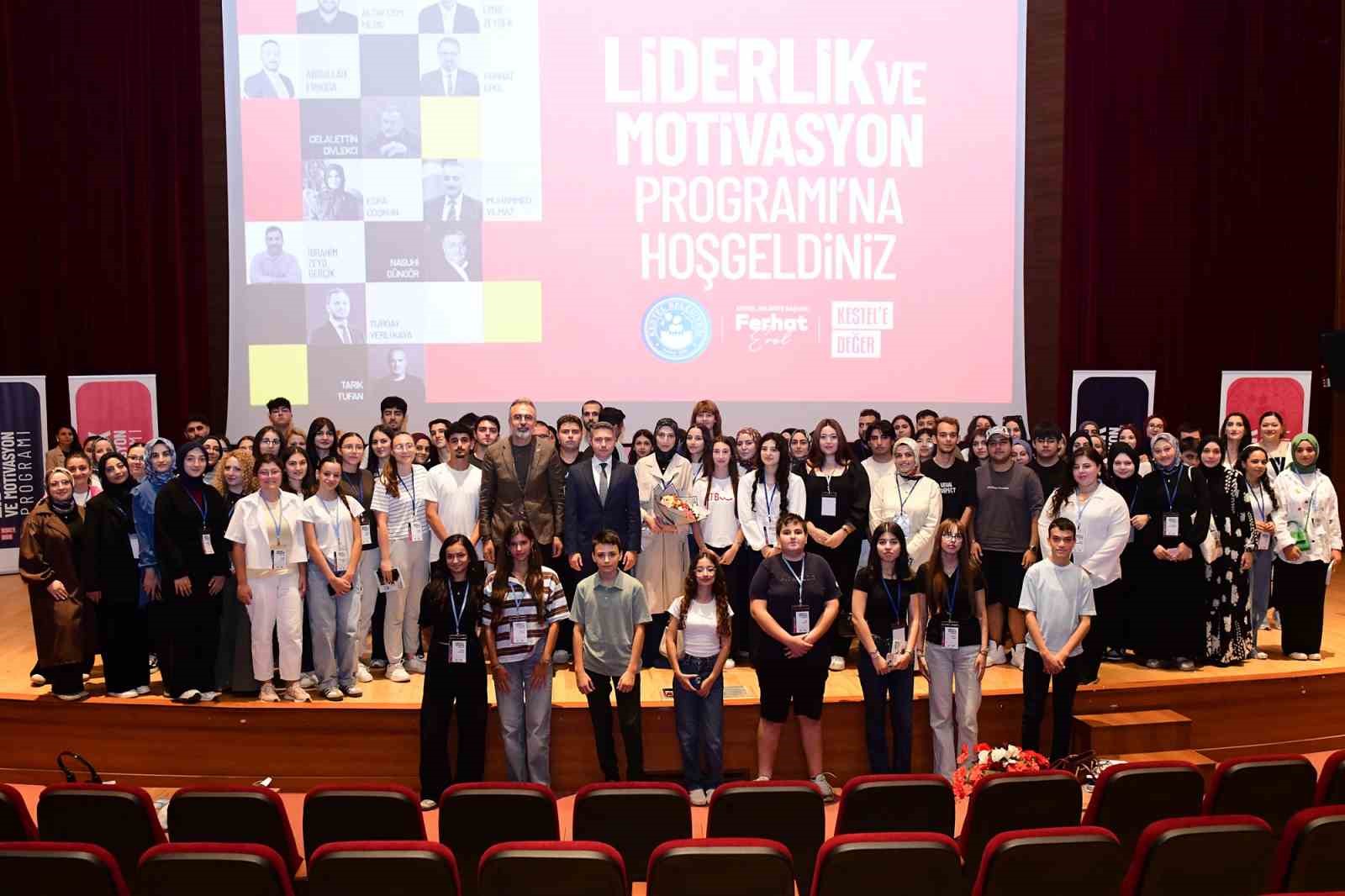 kestel-belediyesi-nin-liderlik-ve-motivasyon-programi-tum-hiziyla-suruyor